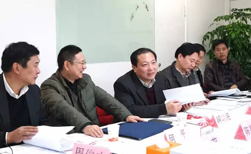 荊門市委常委、常務副市長胡功民率隊赴上?？疾?，與我司簽訂委托招商引資戰(zhàn)略合作協(xié)議